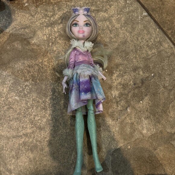 Crystal Winter - Ever After High Doll - Epic Winter Series - Snow Queen Daughter - Picture 1 of 10